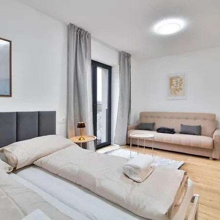 Appartments - Parking, Self Check In, Terrace Apartament Bańska Bystrzyca